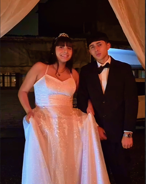 Portada del video de la fiesta de Emily